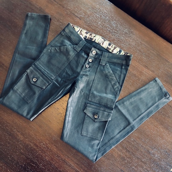 Rich & Skinny Super Stretch Black Cargo Jeans NWT - Picture 2 of 8